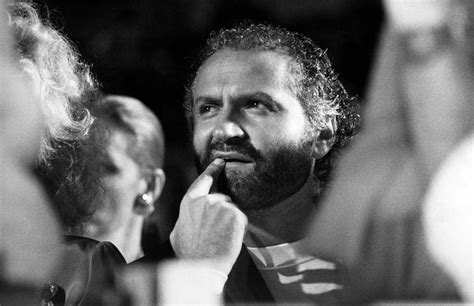 gianni versace di cosa era malato|Gianni Versace: tutte le ombre a 25 anni dalla scomparsa .